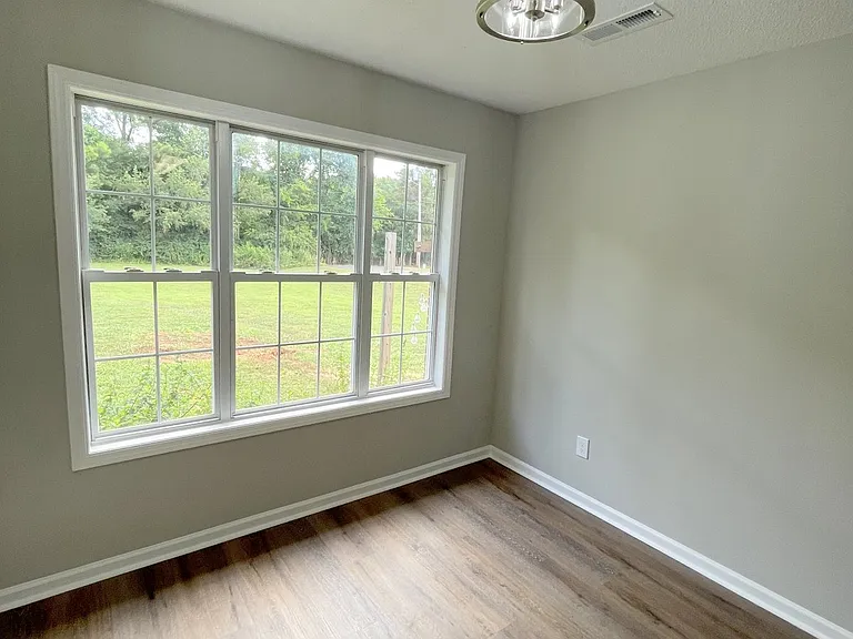 100 Brook Glen Dr — Photo 9
