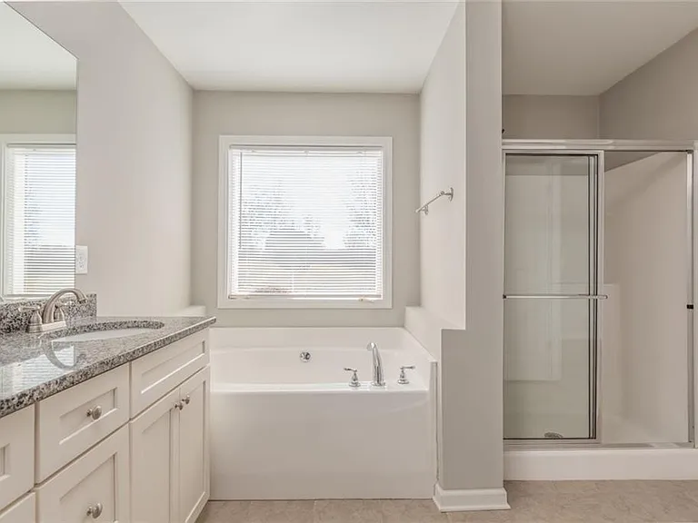 82 Gray Field Ct — Photo 21