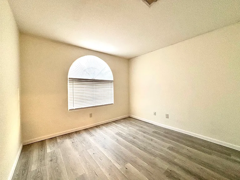 5312 Padua Way — Photo 18