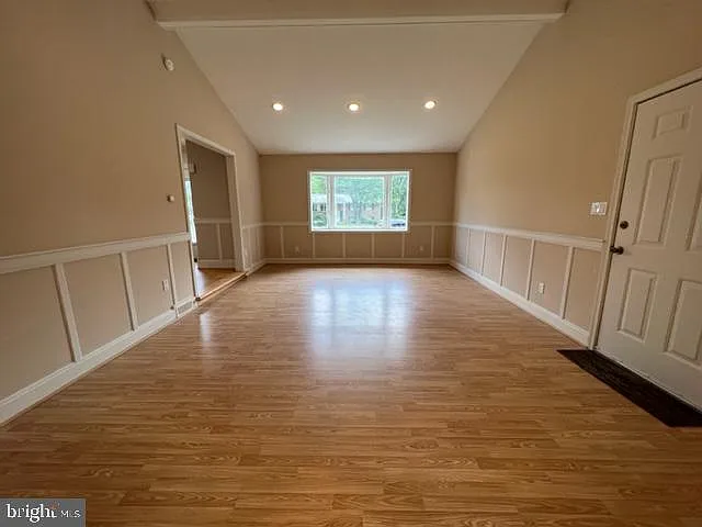 3704 Bevan Dr — Photo 7