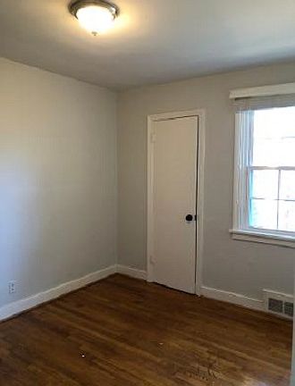 5th image of 4808 Leonard Pkwy