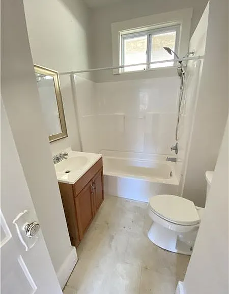 620 W 36th St #B — Photo 9
