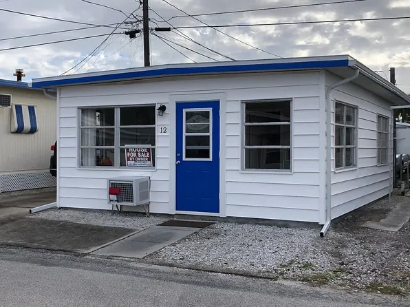 12 3rd St, Bradenton, FL 34210