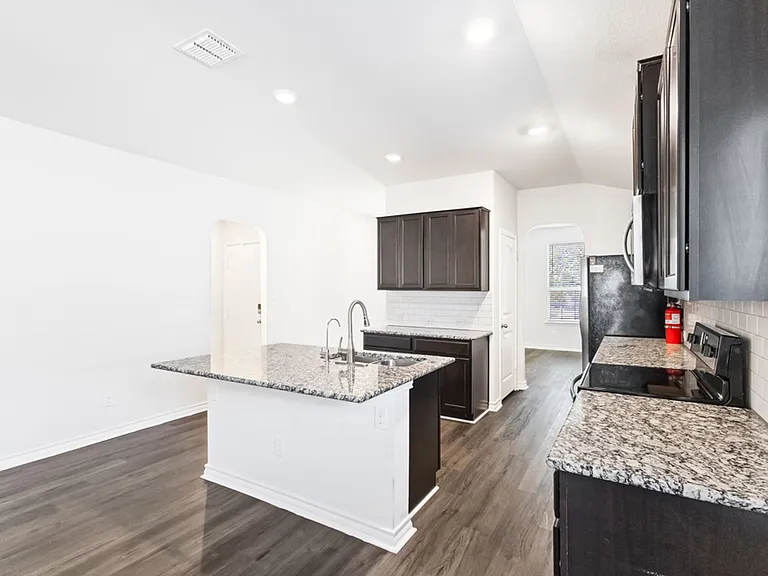 7451 Hercules Point — Photo 9