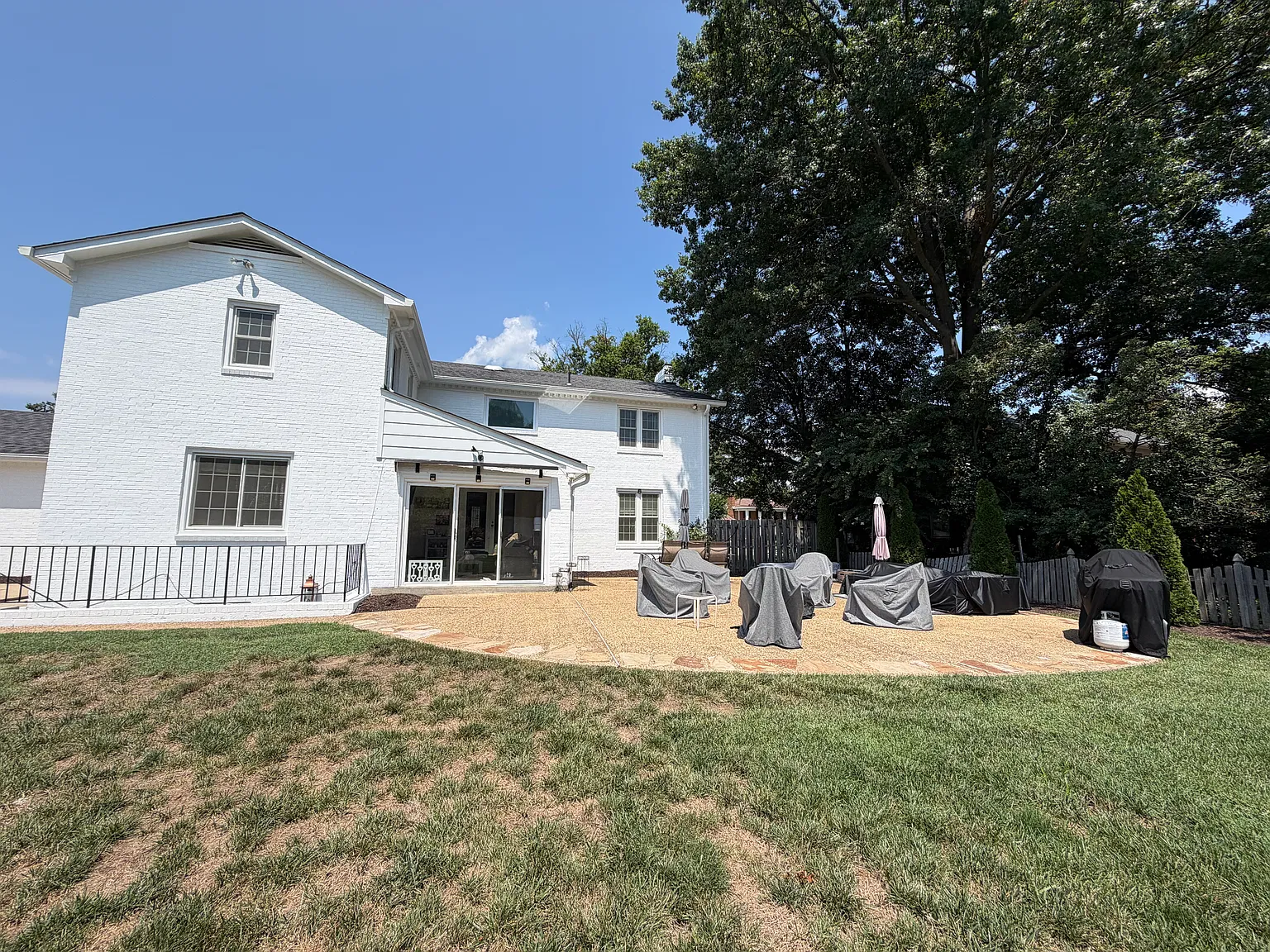 5 bed, 3400 sqft, $7,950 — Photo 2