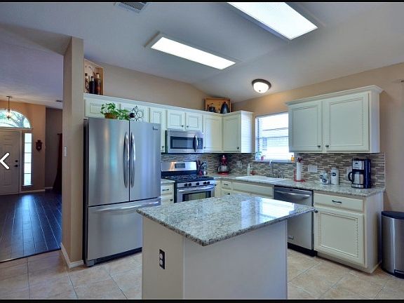 2nd image of 812 House Creek Dr