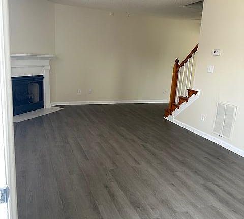2nd image of 3929 Sterling Pointe Dr Unit Aaa5