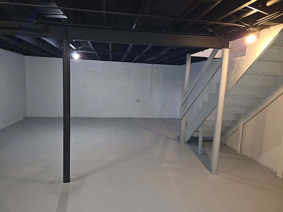 3rd image of 6618 S Michigan Ave APT E