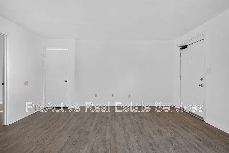 1436 Picadilly St — Photo 2