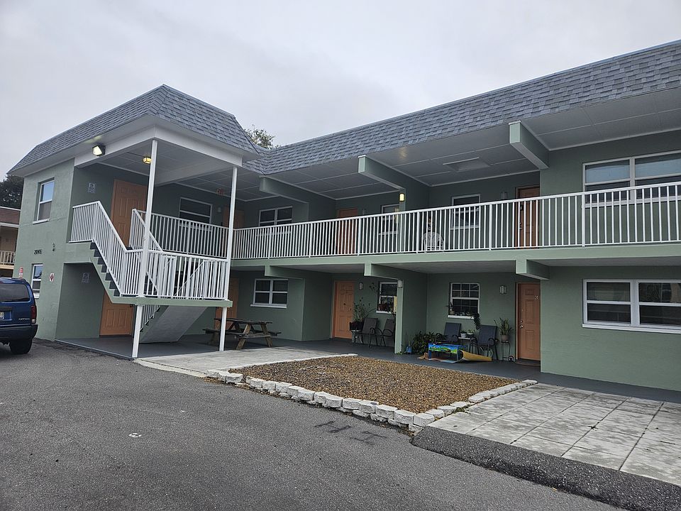1st image of 2045 Alpine Rd APT 1