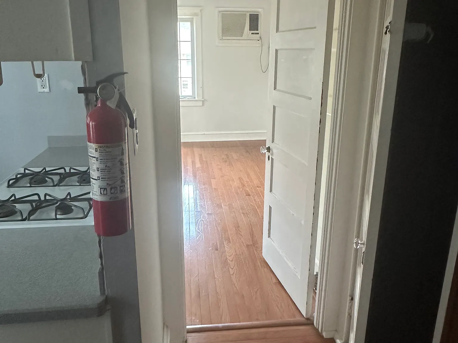 2 bed, 850 sqft, $1,500 — Photo 3