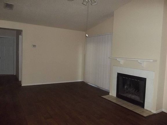 4th image of 6838 Maple Springs St