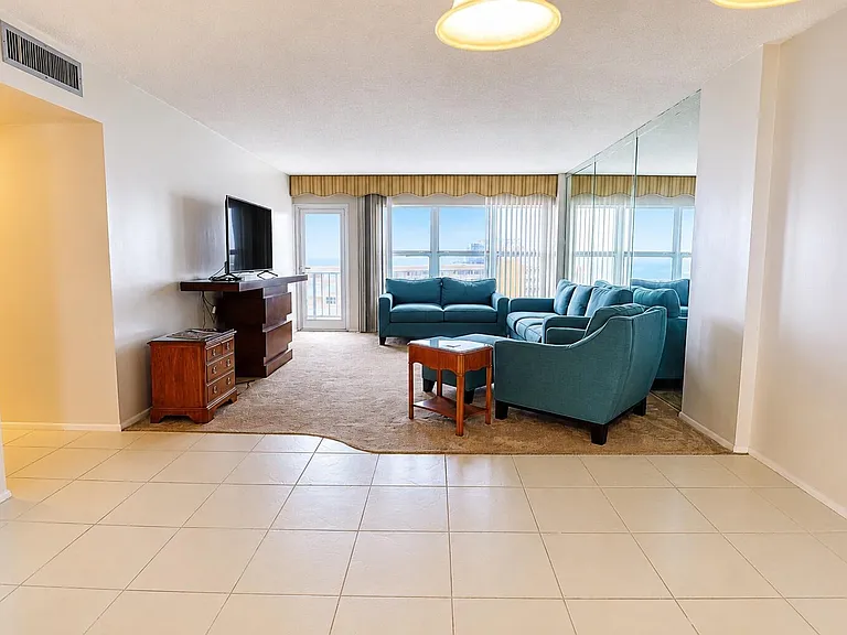 401 N Ocean Blvd #1704 — Photo 1