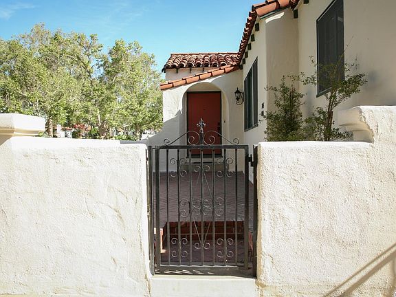 5th image of 1146 Highland Ave