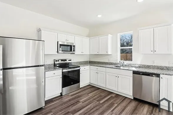 2105 Prairie Ln — Photo 4
