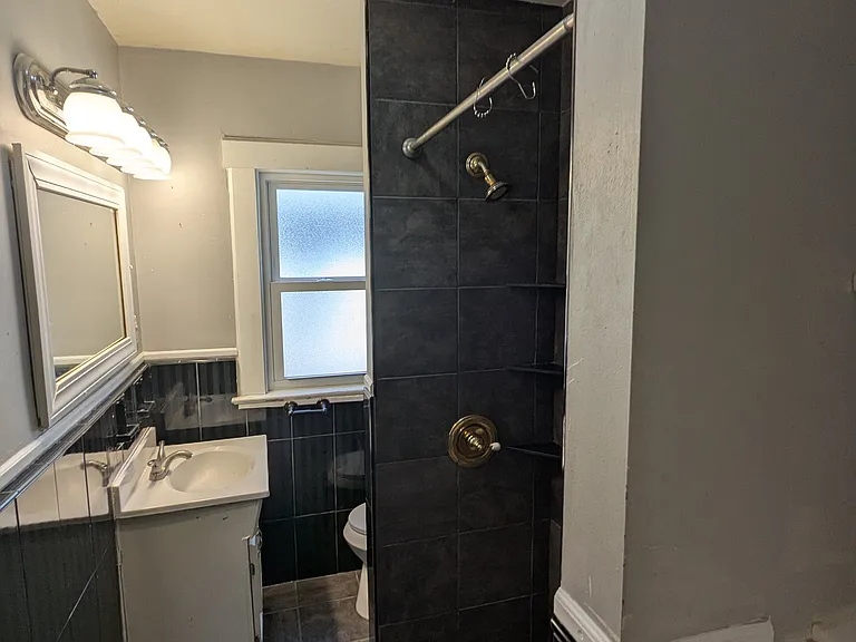 918 S Goodman St — Photo 7
