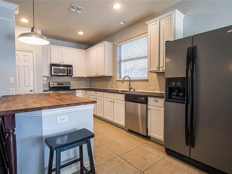 1412 Kittyhawk Dr — Photo 19