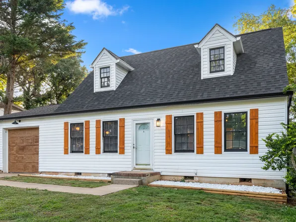 107 Briar Ln, Central, SC 29630