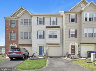 243 Country Ridge Dr, Red Lion, PA 17356