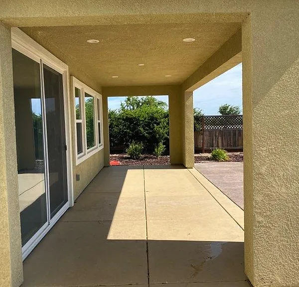 4020 Comstock Pl — Photo 4