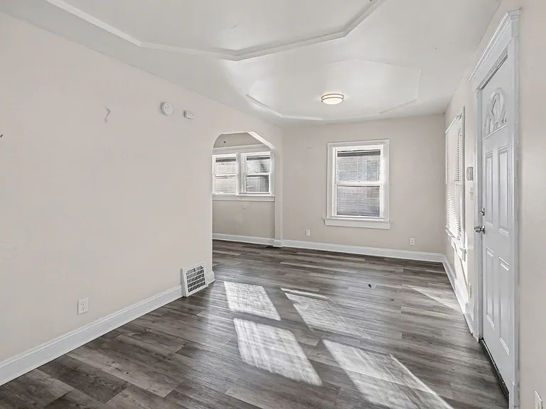 5713 Brooklyn Ave — Photo 3