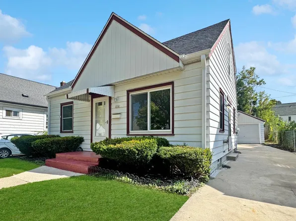 2554 South 77th STREET, West Allis, WI 53219