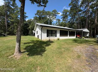 9434 Maywood Rd, Moss Point, MS 39562