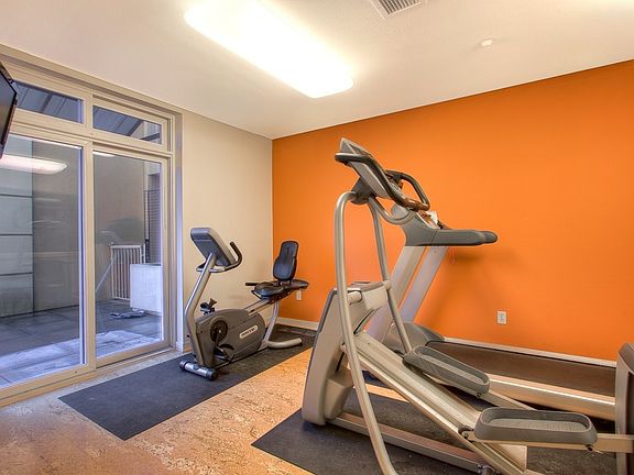 5th image of 1530 NW Market St Unit 511