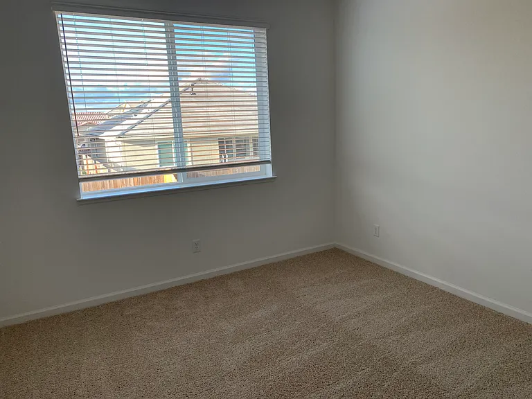 6081 Summerwind Dr — Photo 23