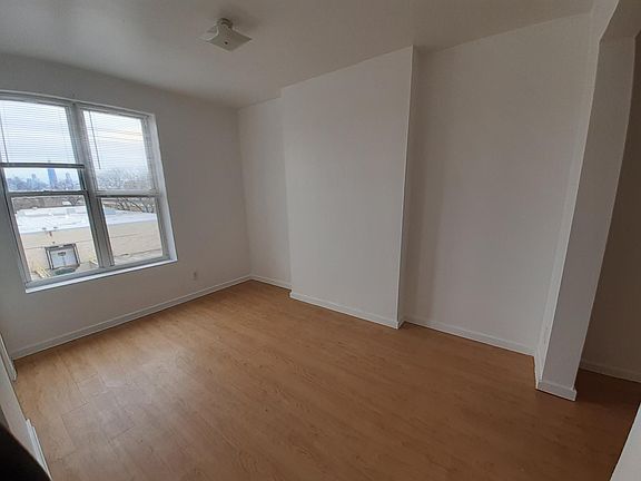 2nd image of 208 N California Ave #3