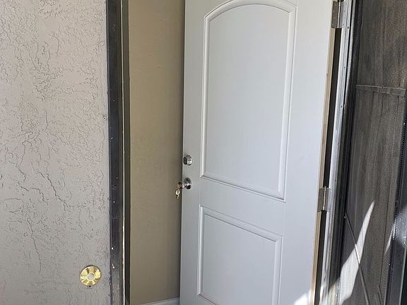 3rd image of 3843 38th St APT 2