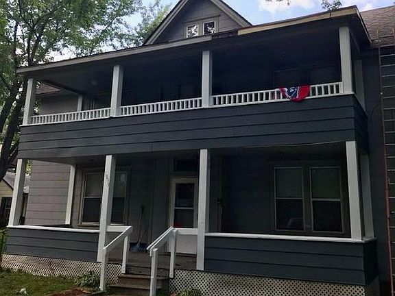 3rd image of 1099 Bush Ave APT 4