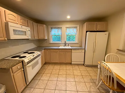 27 Portina Rd Photo 1