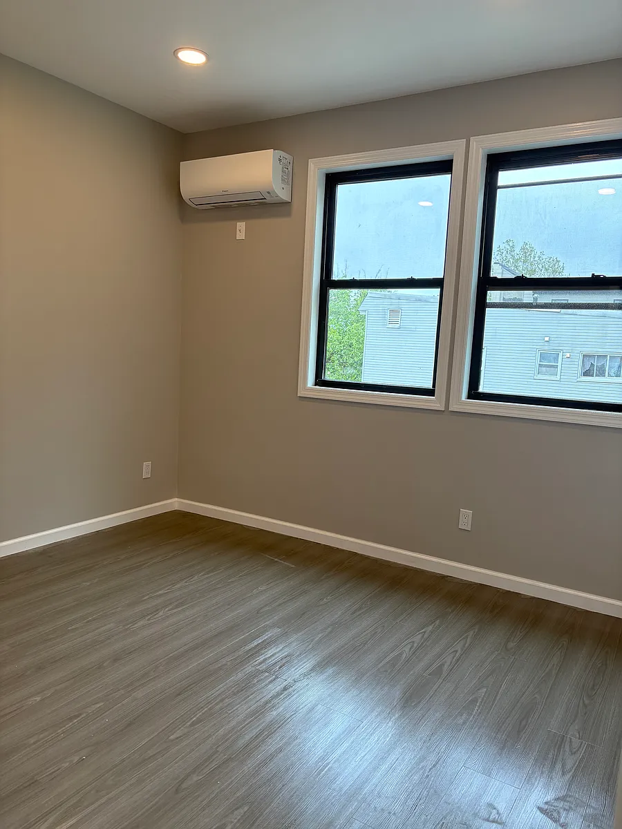Building Photo - 71 Franklin St #2C
