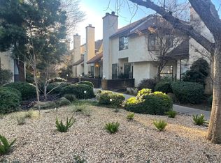 2890 Huntington Blvd APT 122, Fresno, CA 93721