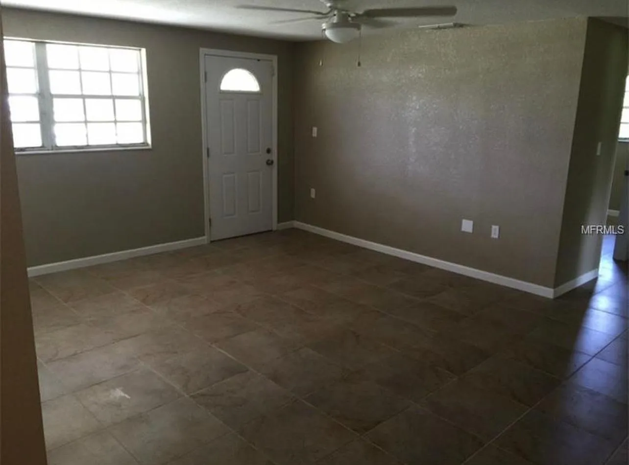 3 bed, 1794 sqft, $1,575 — Photo 3