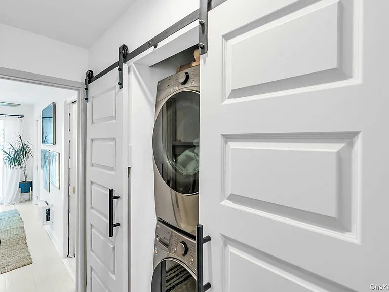 2705 W Creek Ave — Photo 22