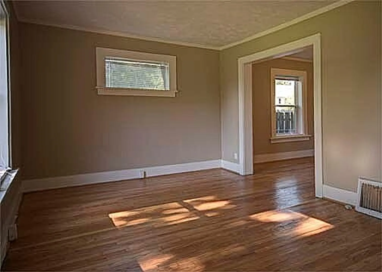 Daisy Terrace Apartments (1110 S. 30th Ave.) — Photo 4