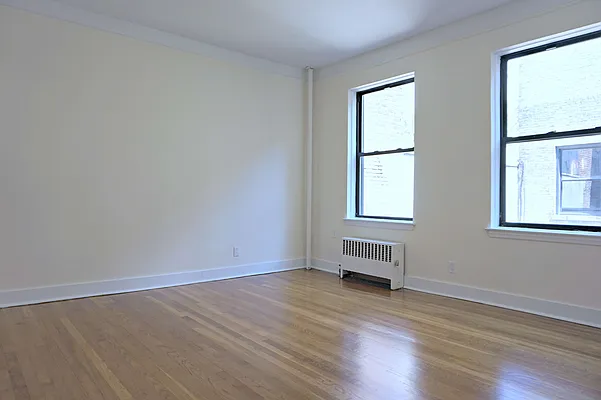 Rented by Metropolitan Equities | media 12