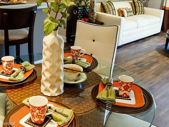 53073158_358108328374282_3924378735809134592_n