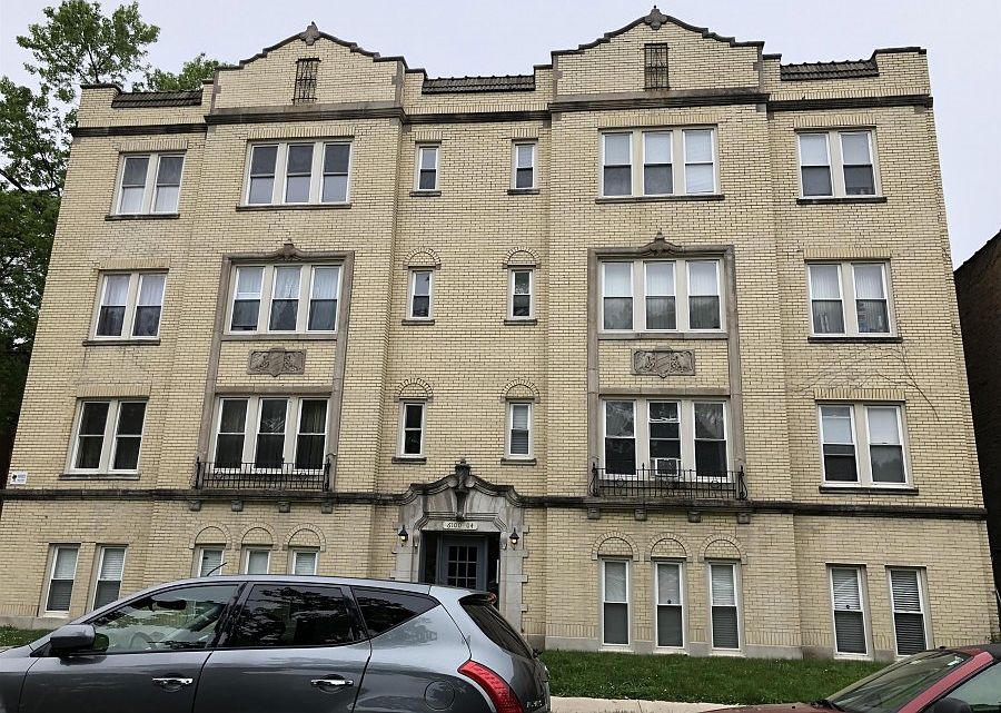 1st image of 6104 N Rockwell St #3