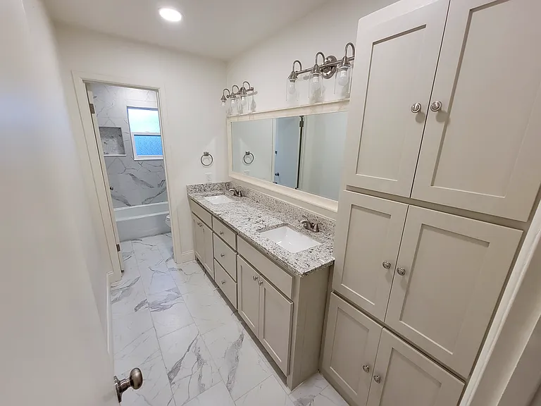 2410 Maxwell Dr — Photo 12