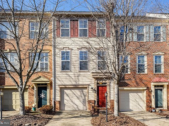 3rd image of 43079 Autumnwood Sq