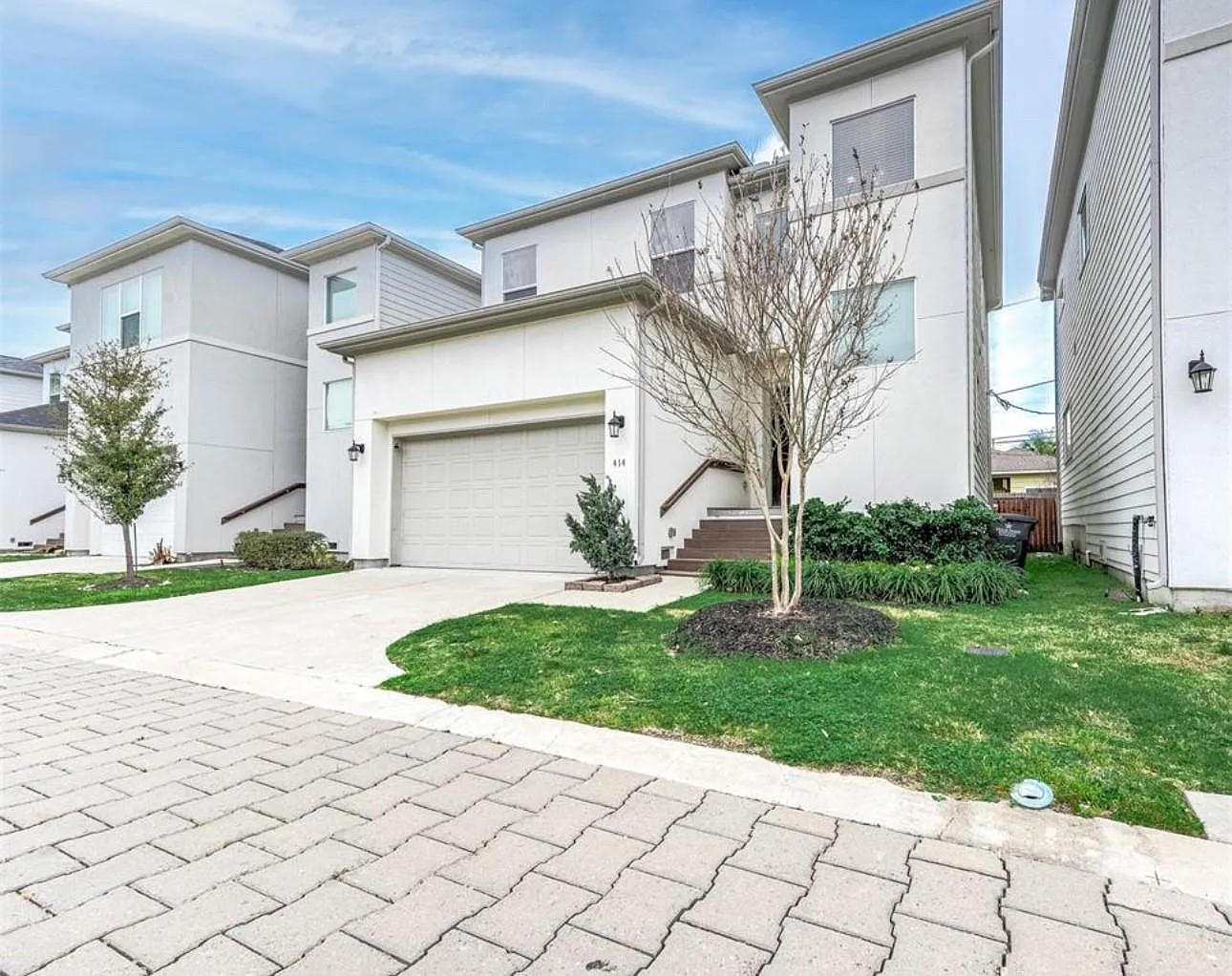 3 bed, 2.5 bath, 1958 sqft, $2,500 — Photo 3