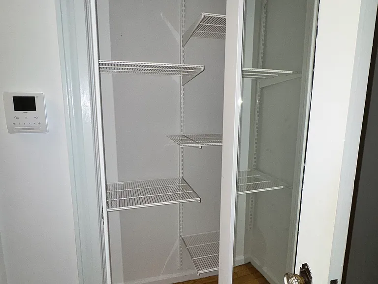 22 Grove St #1F — Photo 6