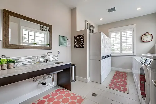 The Station Apartments at Gateway Photo 1
