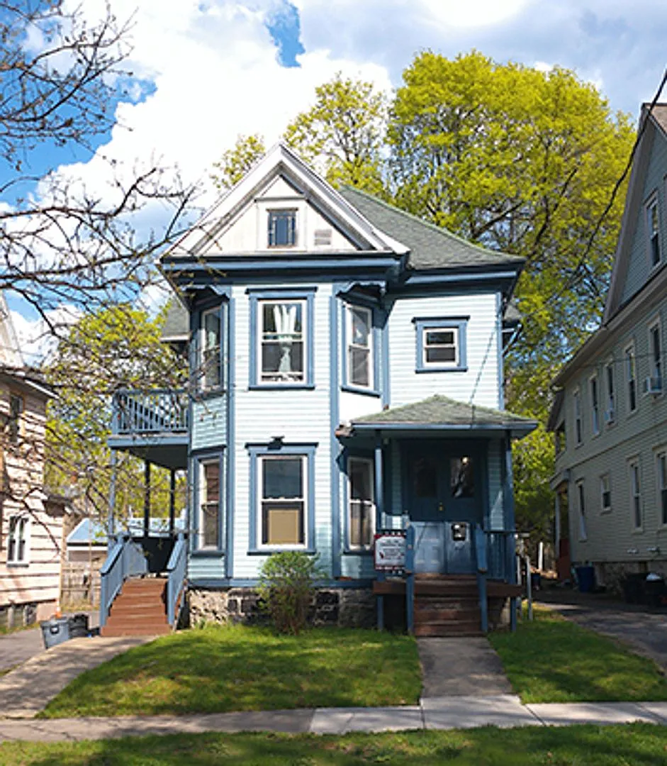 513 Columbus - Available 8/1/27 - Second Floor Apartment — Photo 1