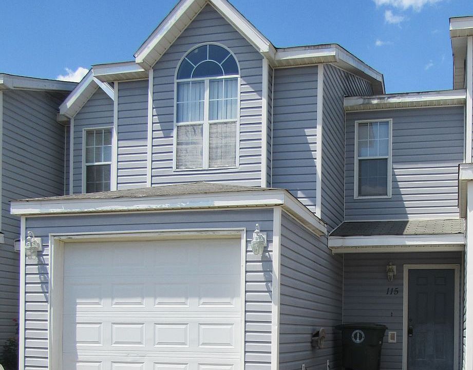 1st image of 115 Palm Dr #1