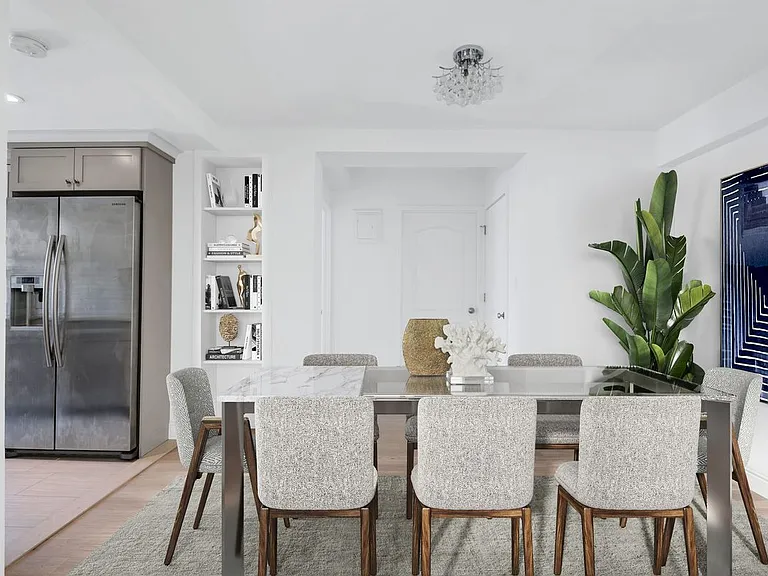 135 E 54th St #12G — Photo 5