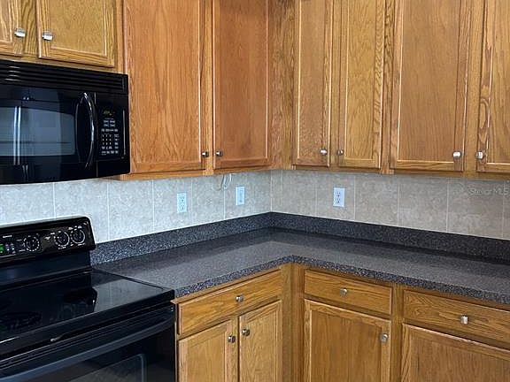 4th image of 210 Rosana Dr